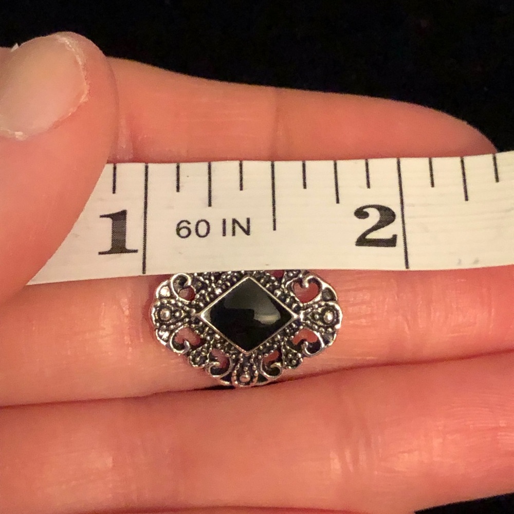 Elegant Black Silver Ring - Picture 7 of 8